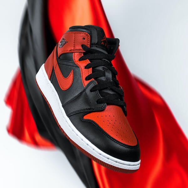 Air Jordan 1 Mid Banned (2020) All You Need, photo 5