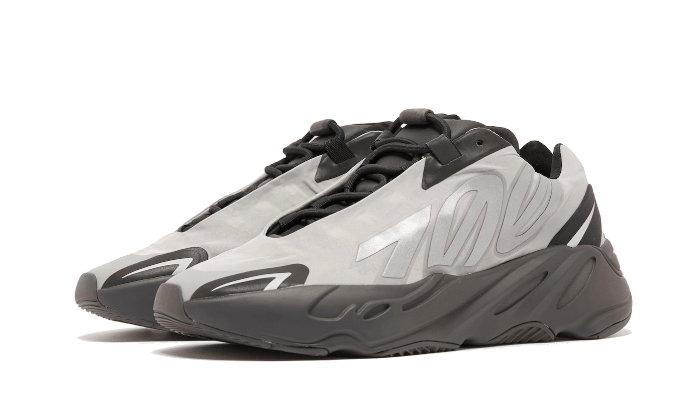 Yeezy 700 MNVN Metallic All You Need, photo 2