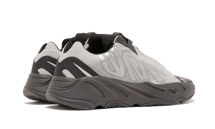 Yeezy 700 MNVN Metallic All You Need, photo 3
