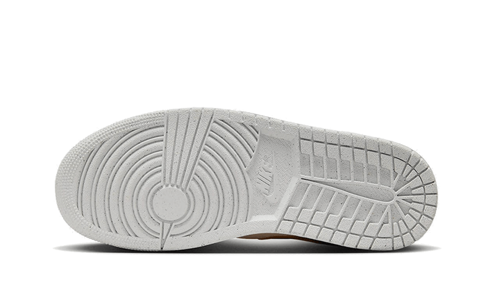 Air Jordan 1 Low SE Celestial Gold All You Need, photo 3