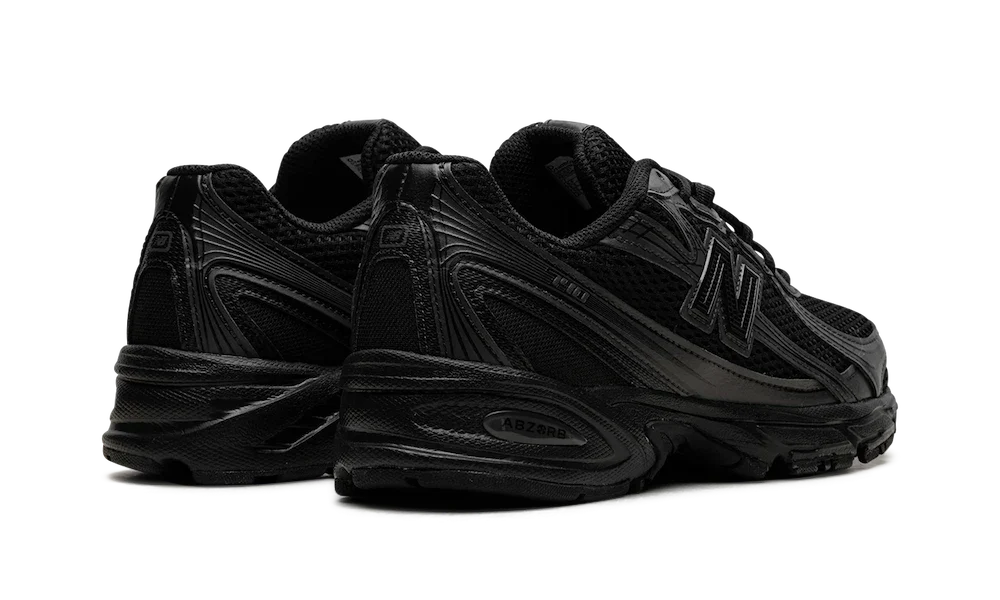 740 Black All You Need, photo 3