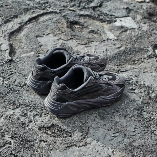 Yeezy 700 V2 Vanta All You Need, photo 5