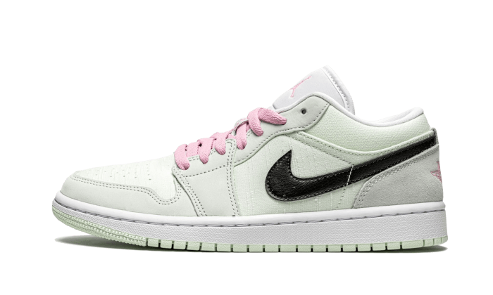 Air Jordan Air Jordan 1 Low SE Barely Green (Women's)