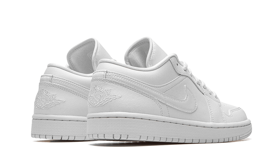 Air Jordan 1 Low Triple White Patent Swoosh (2022) All You Need, photo 3