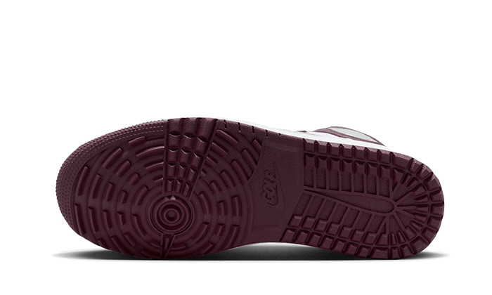 Air Jordan 1 Retro High Golf Bordeaux All You Need, photo 3