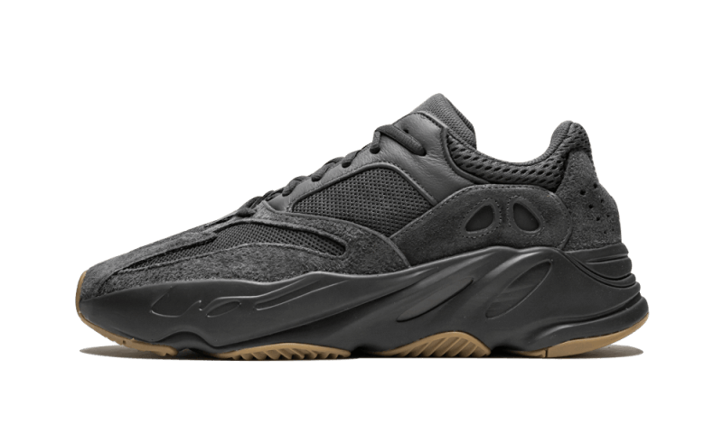 Yeezy 700 Utility Black All You Need, photo 1
