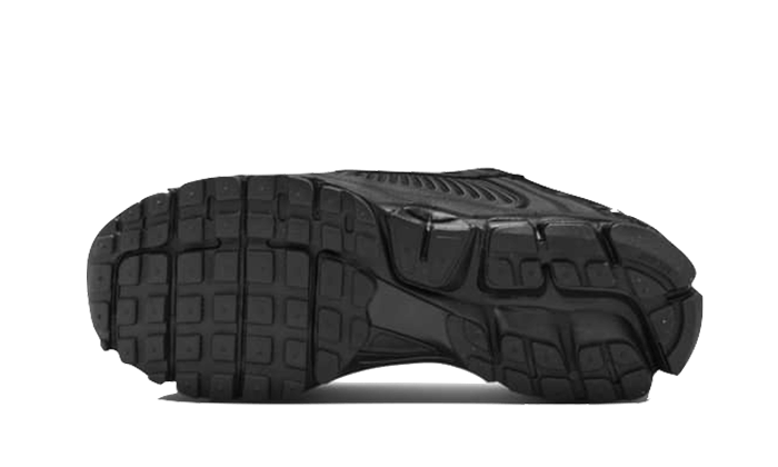 Vomero 5 Triple Black All You Need, photo 4