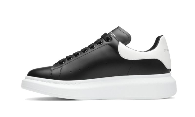 Oversized Black White All You Need, photo 1