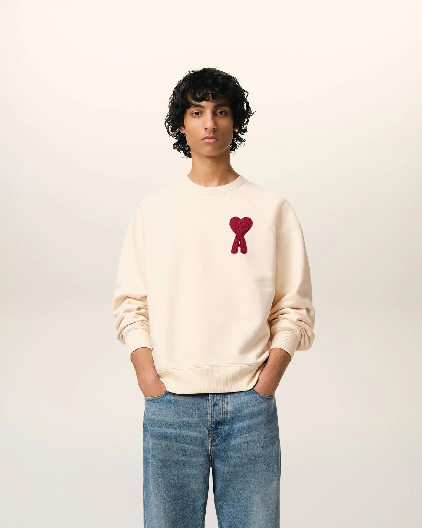 Sweatshirt Beige "Ami de coeur" Patch Rouge